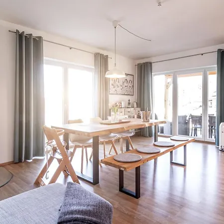 Lipno - Lakeside Village - Vetrnik Apartman